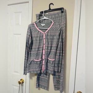Women’s Secret Treasures Gray and Pink Pajama Set M 8-10